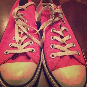 Size 8 converse